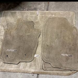 Toyota RAV4 Floor Mats